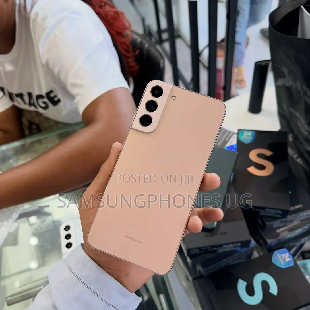 New Samsung Galaxy S22+ 5G 128 GB Gold