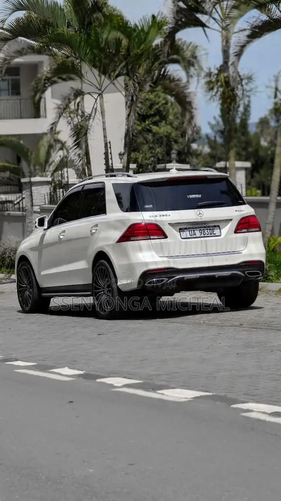 Mercedes-Benz GLE-Class 2018 White