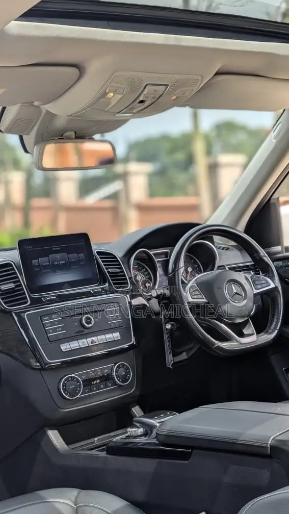 Mercedes-Benz GLE-Class 2018 White