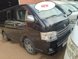 Toyota HiAce 2011 Black