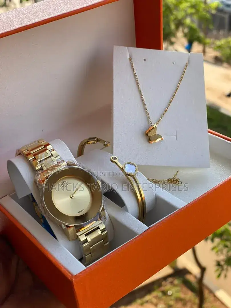 Elegant Women’S Gift Set