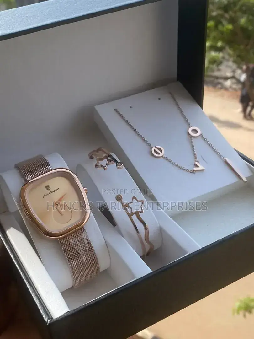 Elegant Women’S Gift Set