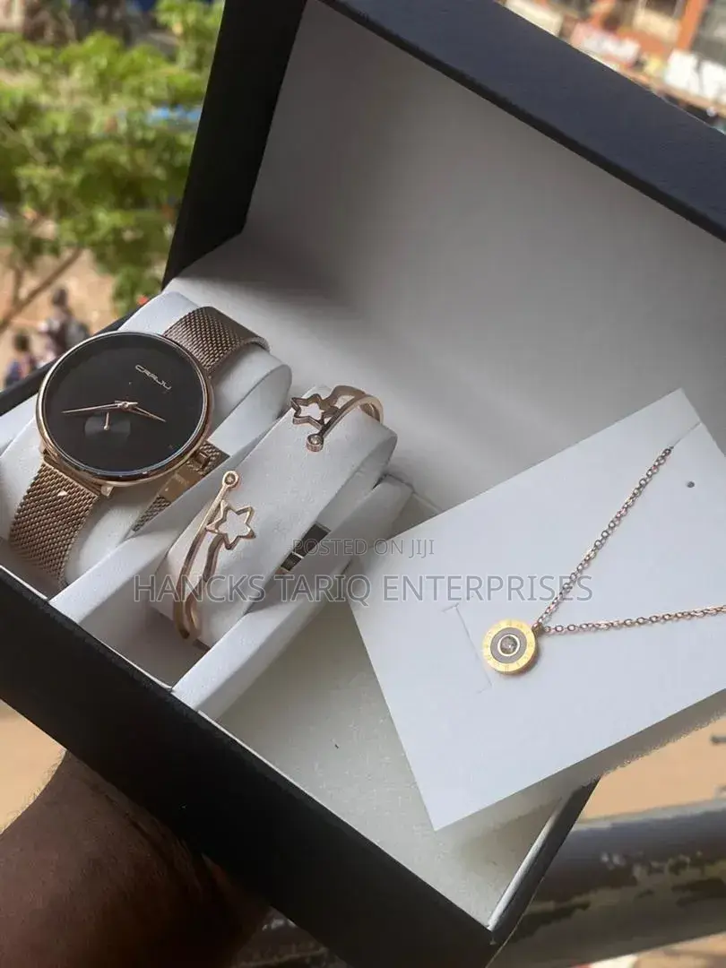 Elegant Women’S Gift Set