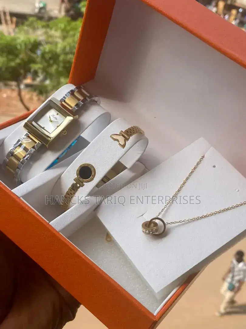 Elegant Women’S Gift Set