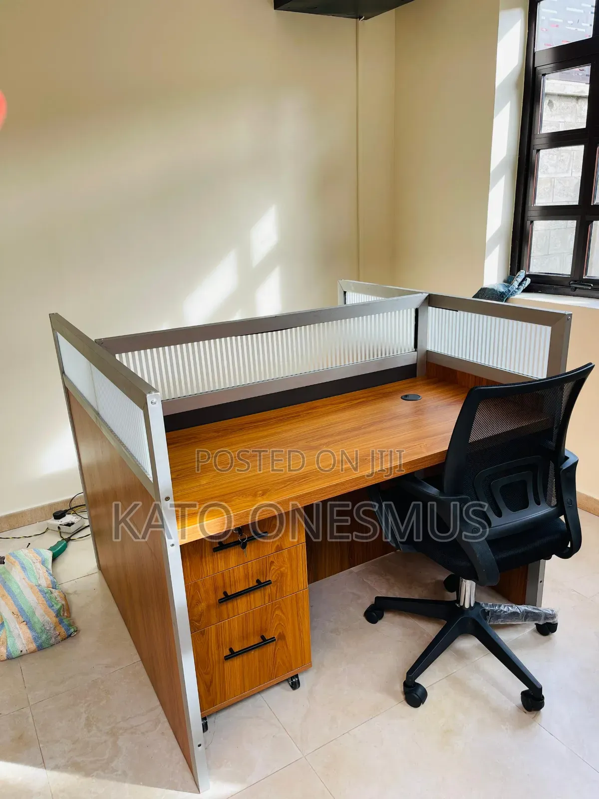 2 Ways Seater Workstation