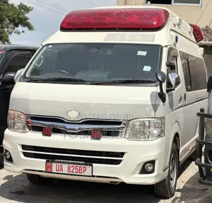 Toyota Grand HiAce 2018 White