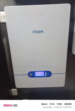 Smart Hybrid Inverter Charger 3kva/24volts