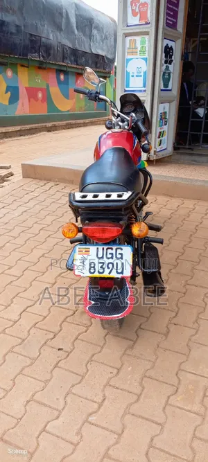 Bajaj Boxer 125 2025 Red