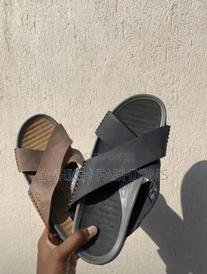 Clarks Men's Cross-Strap Sandals