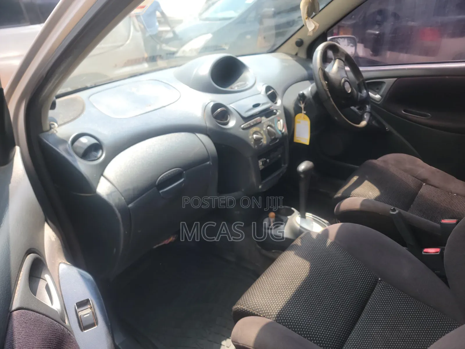 Toyota Vitz 2003 Silver