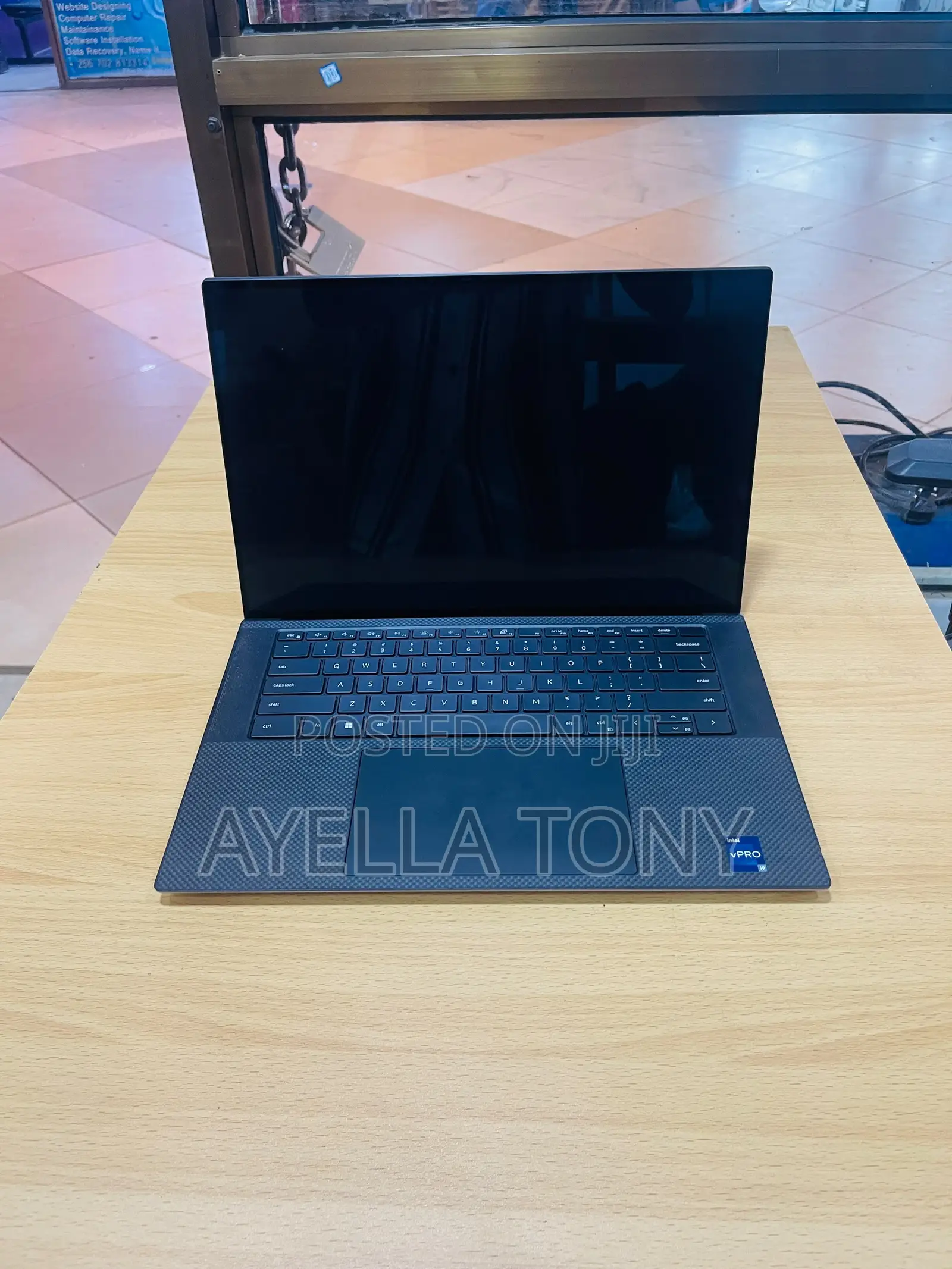 New Laptop Dell Precision 5570 16GB Intel Core i9 SSD 512GB