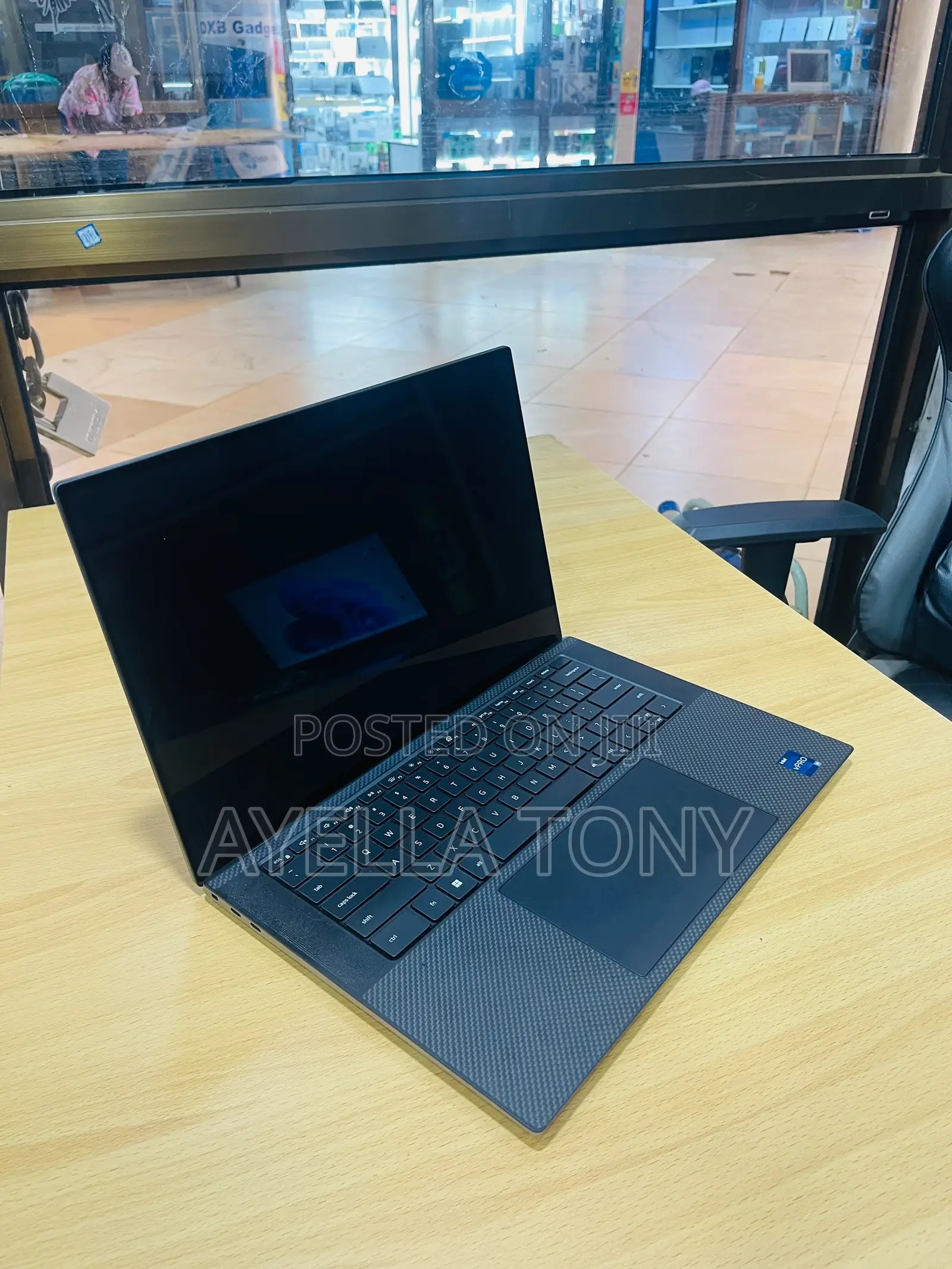 New Laptop Dell Precision 5570 16GB Intel Core i9 SSD 512GB