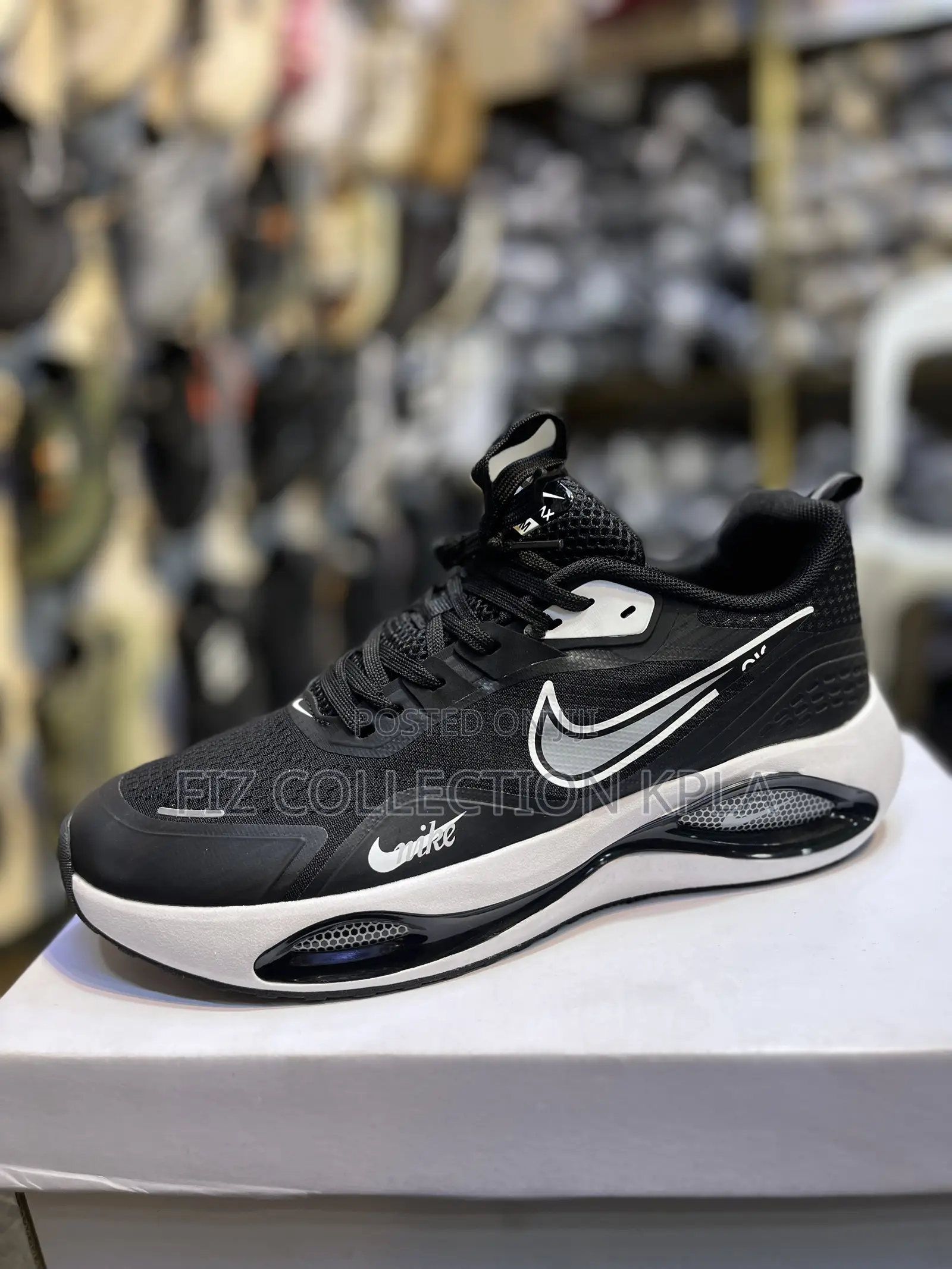 Nike Blackcore Trainer