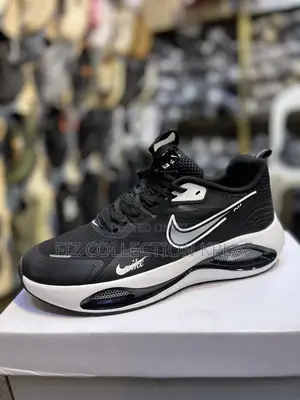 Nike Blackcore Trainer