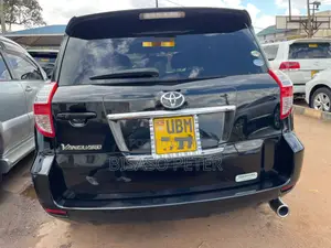 Toyota Vanguard 2010 Black