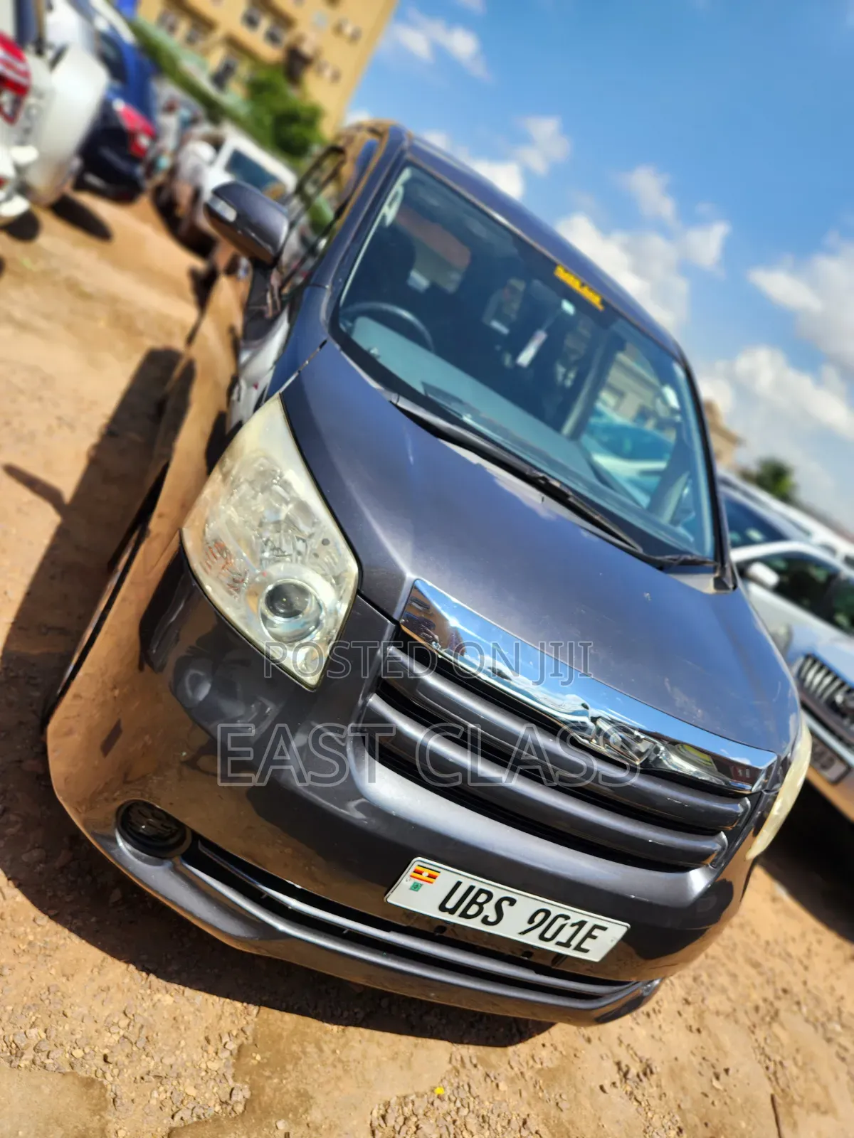 Toyota Noah 2010 Gray