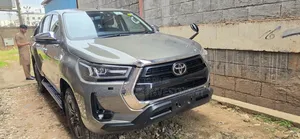Toyota Hilux 2021 Brown
