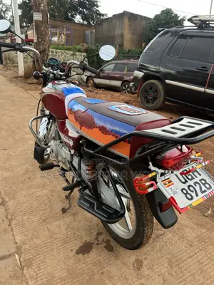 Bajaj Boxer 100 2025 Red