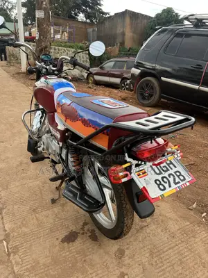 Bajaj Boxer 100 2025 Red