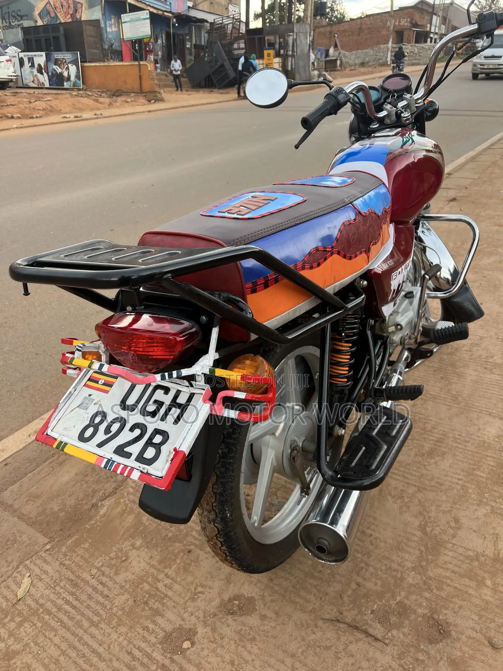 Bajaj Boxer 100 2025 Red