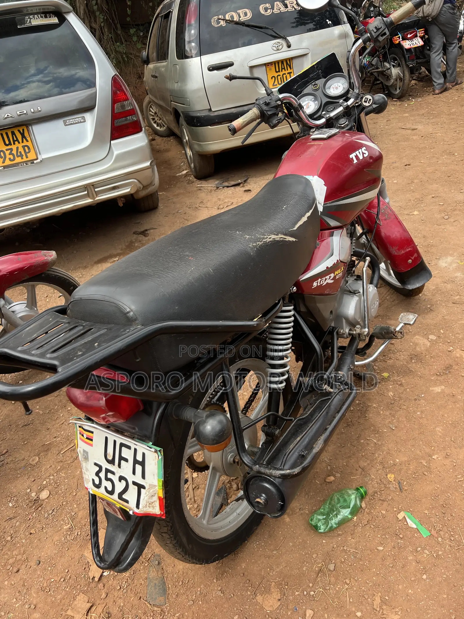 TVS HLX 125 2022 Red