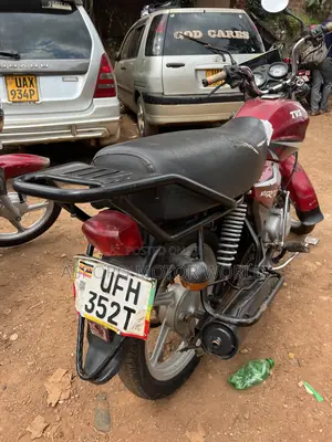 TVS HLX 125 2022 Red