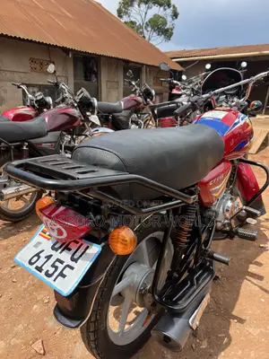 Bajaj CT 125X 2023 Red