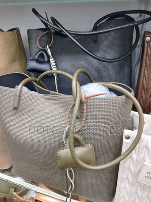 Unique Breeze Shoulder Bag