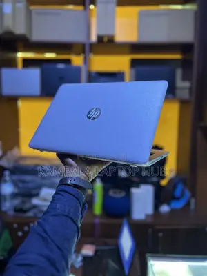 Laptop HP ProBook 440 G4 4GB Intel Core i7 HDD+SSD 500GB