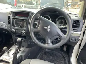 Mitsubishi Pajero 3.2 Di-Dc GLS 2011 White