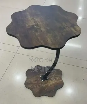 Modern, Flower-Shaped C-Style Side Table