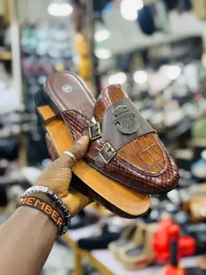 Premium Crocodile-Texture Leather Mules