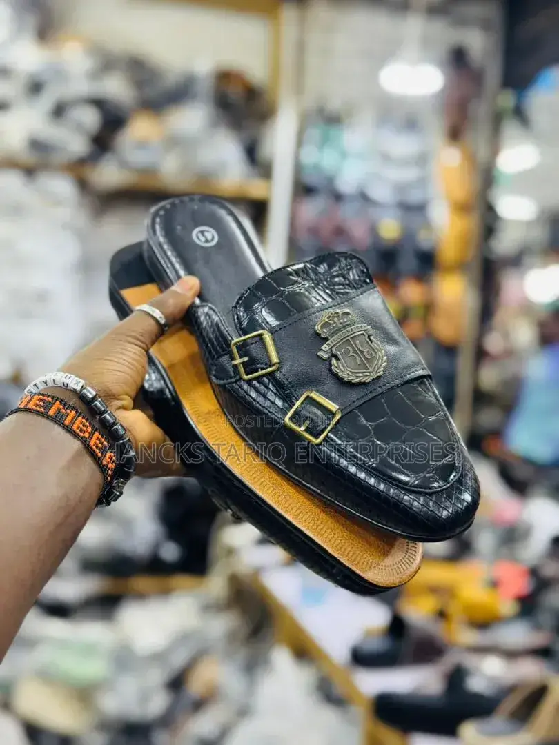 Premium Crocodile-Texture Leather Mules
