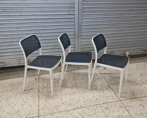 7002 Plastic Chairs Plastic Chairs