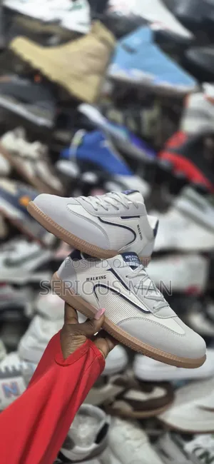 Walking Casual" Retro Lifestyle Sneakers