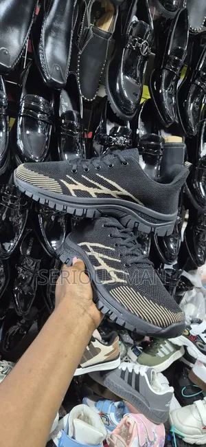 Lightweight, Breathable Outdoor Casual Sneaker