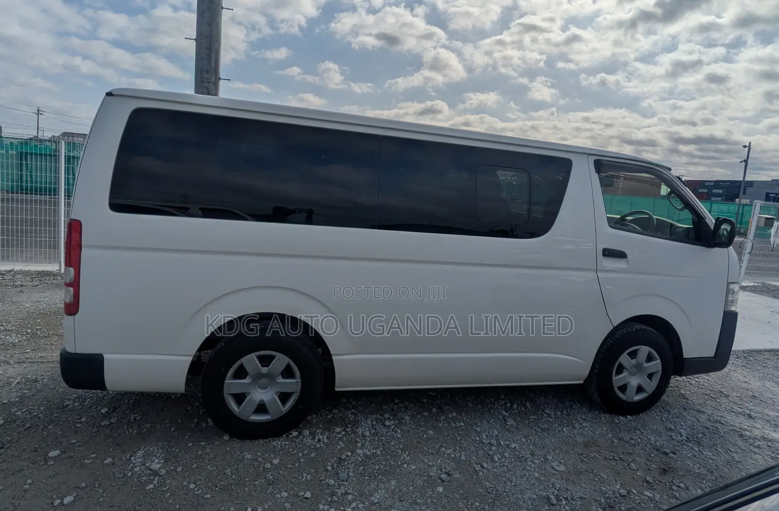 Toyota Regius 2014 White