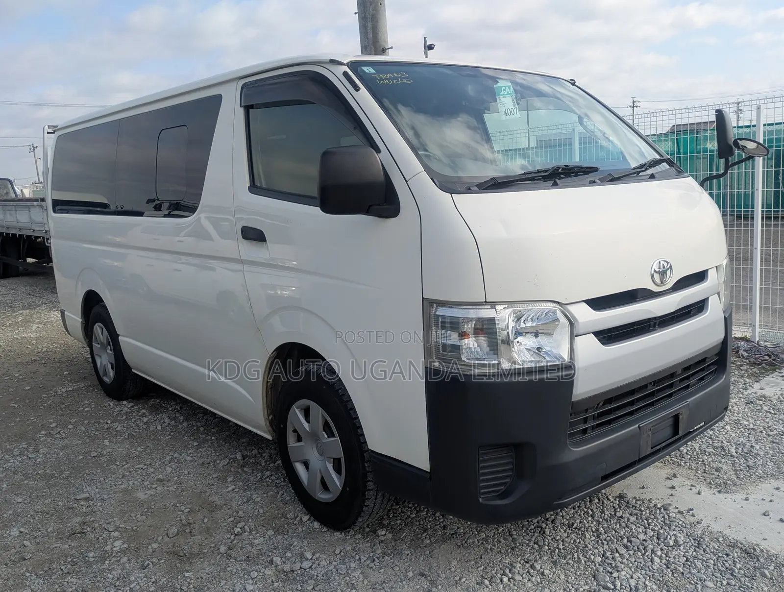 Toyota Regius 2014 White