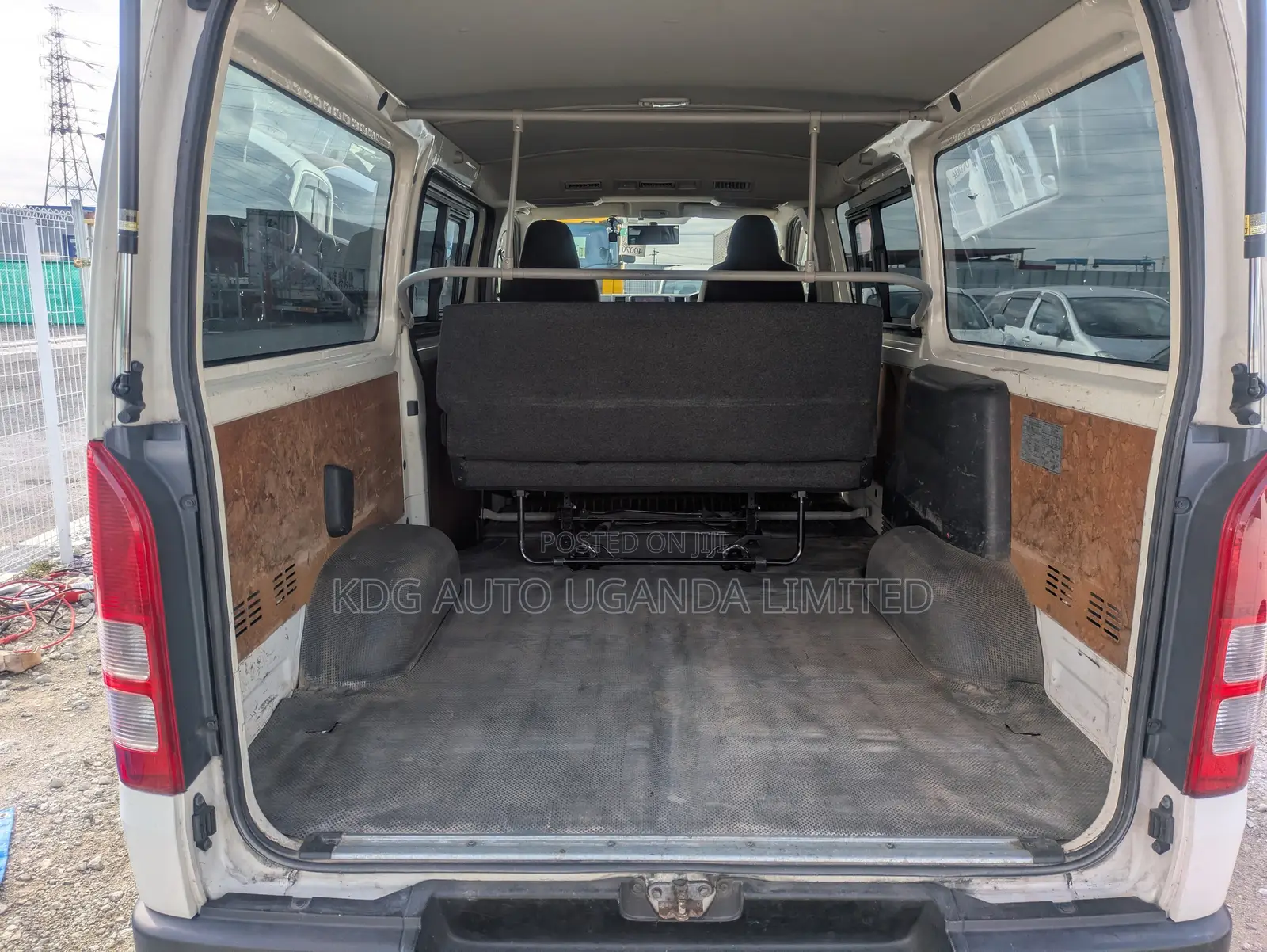 Toyota Regius 2014 White