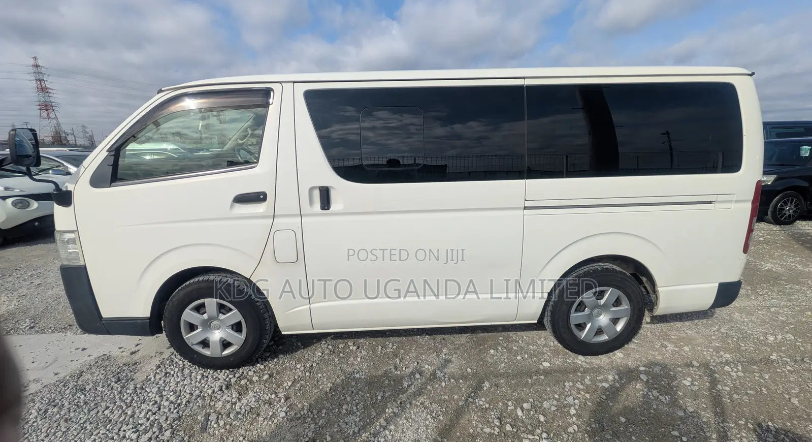 Toyota Regius 2014 White