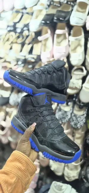 Nike Air Jordan 11 Retro "Cool Grey"