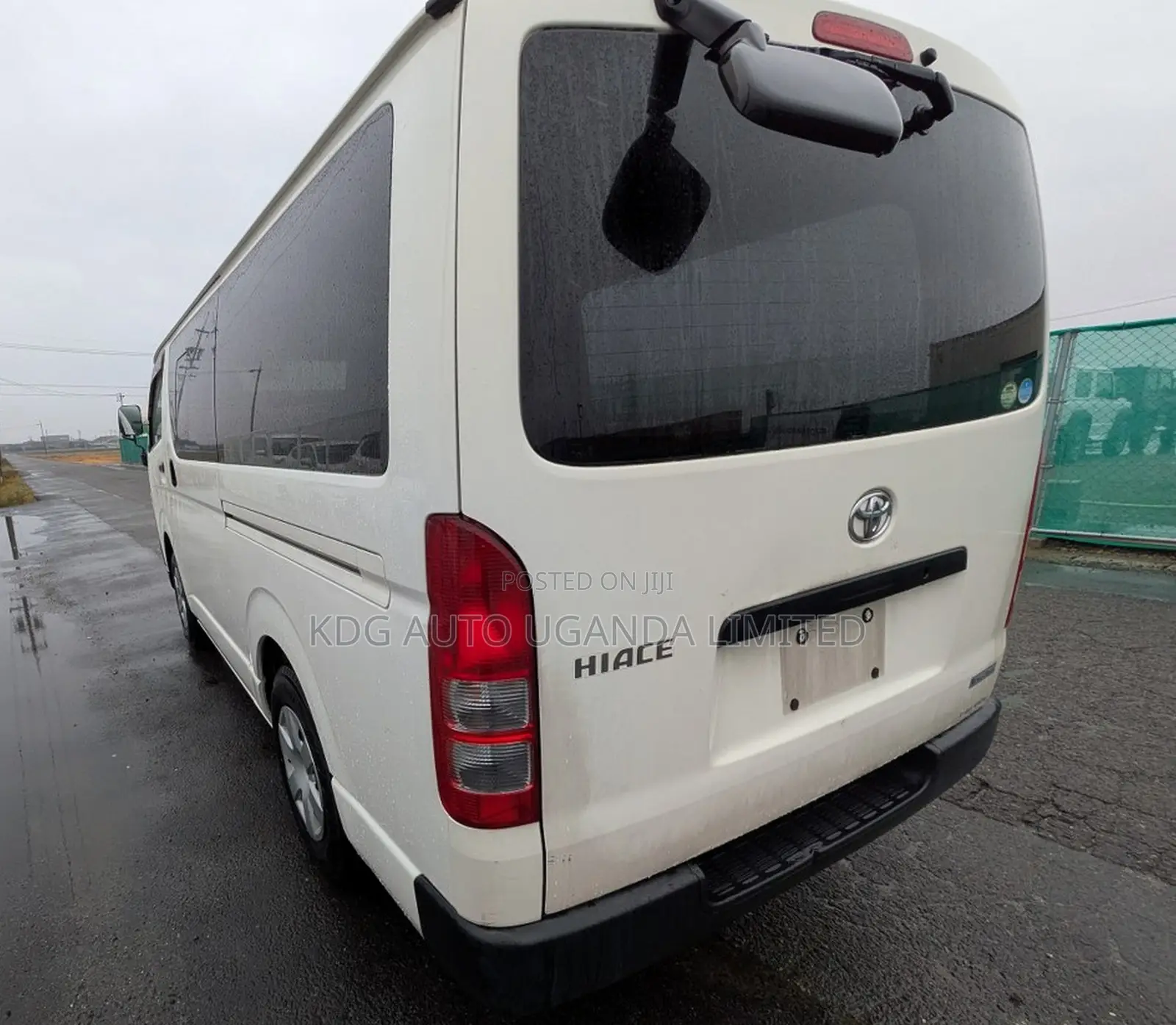 Toyota HiAce 2014 White