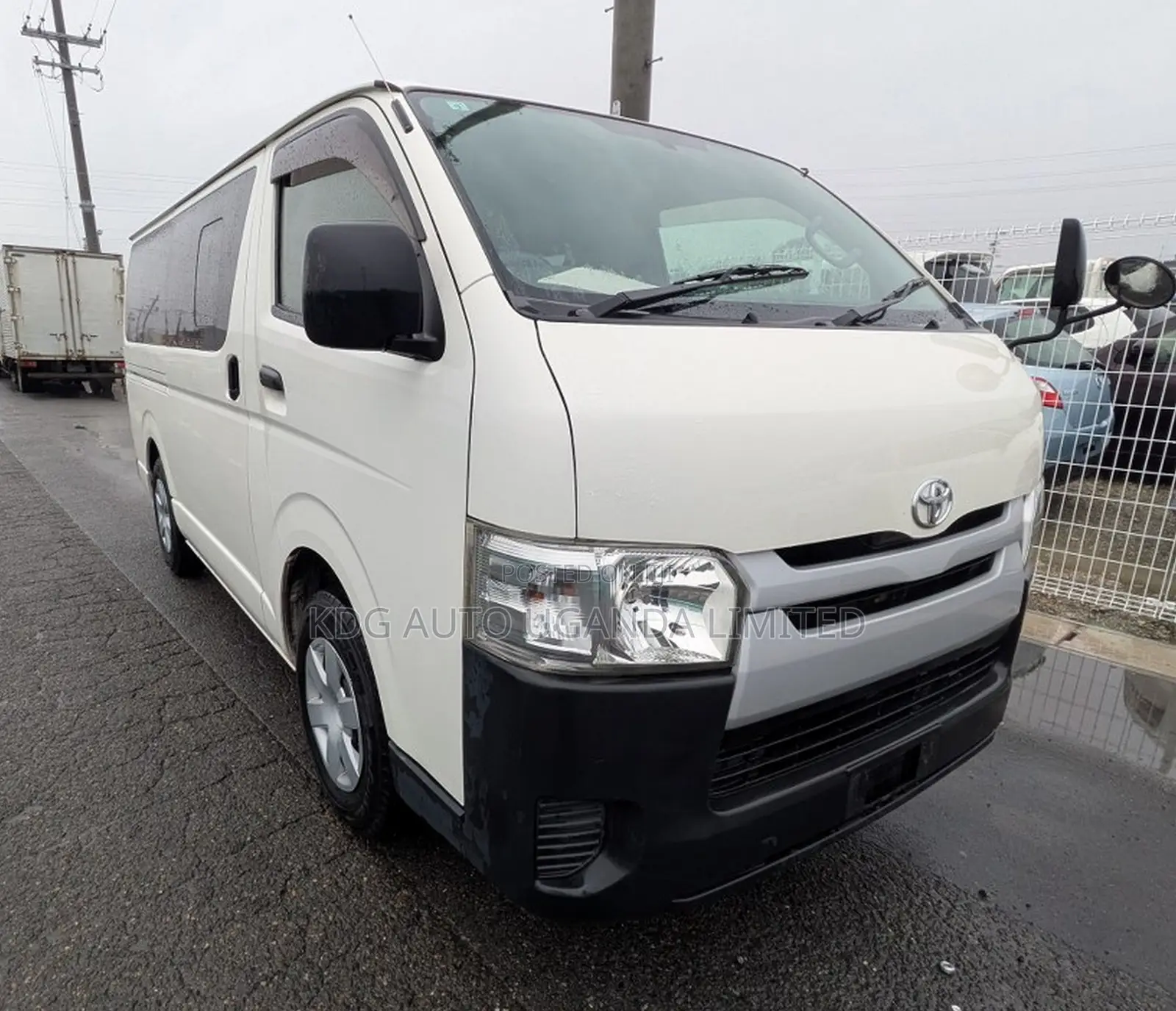 Toyota HiAce 2014 White
