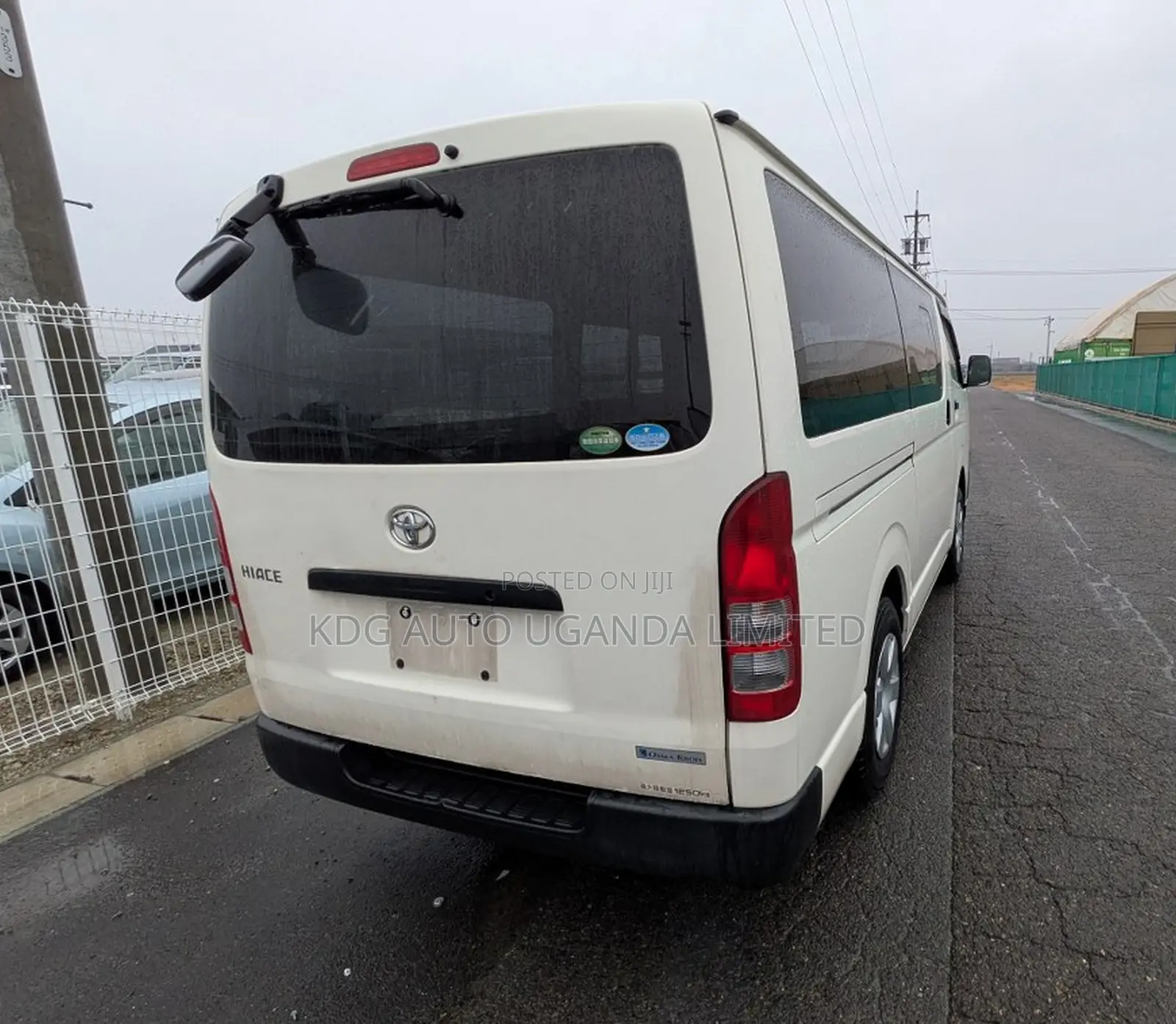Toyota HiAce 2014 White