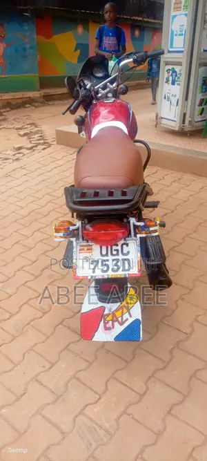 Bajaj Boxer 125 2025 Red