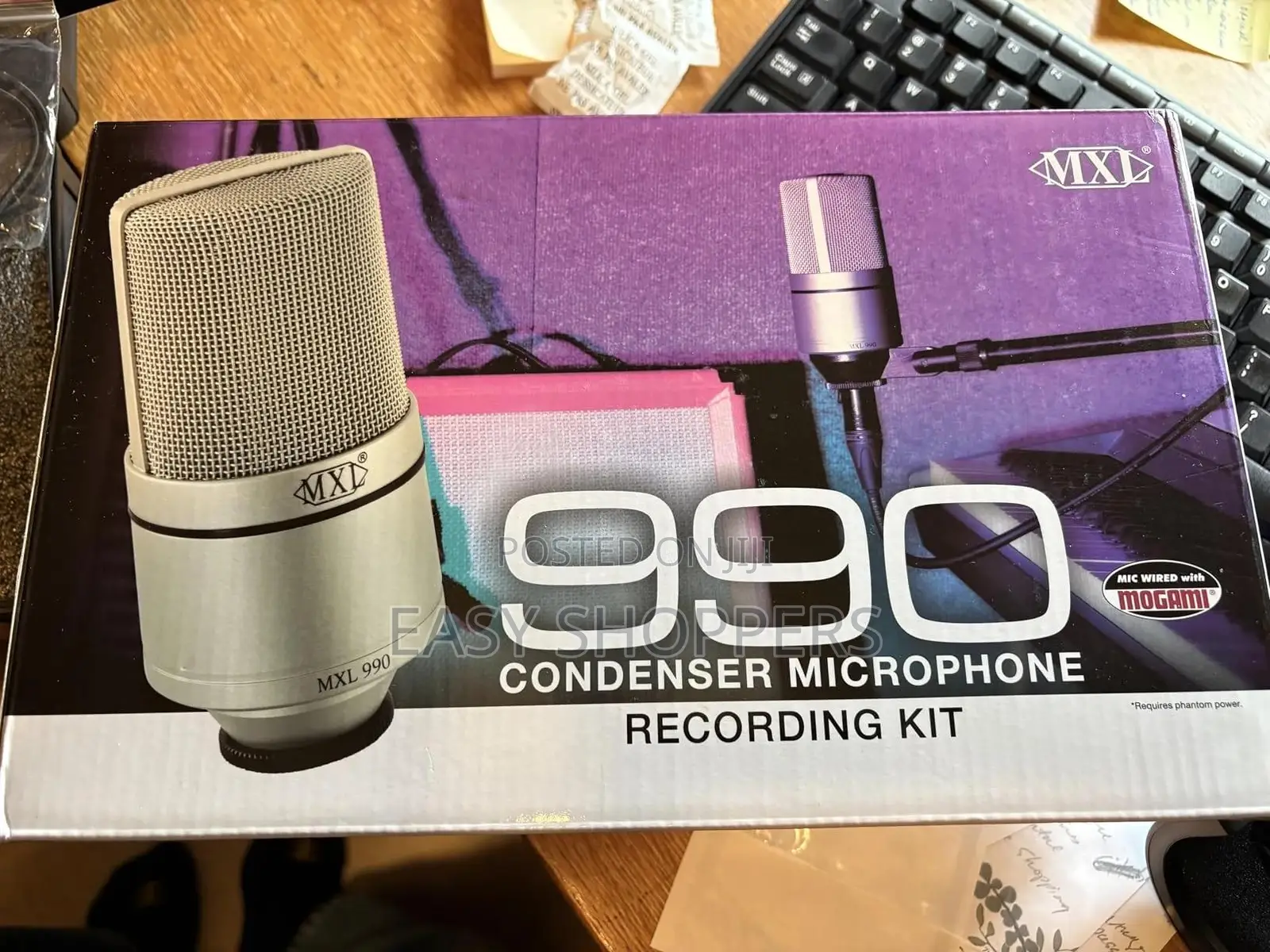 Mxl 990 Condenser Microphone Kit Features A Classic Champagne Finish