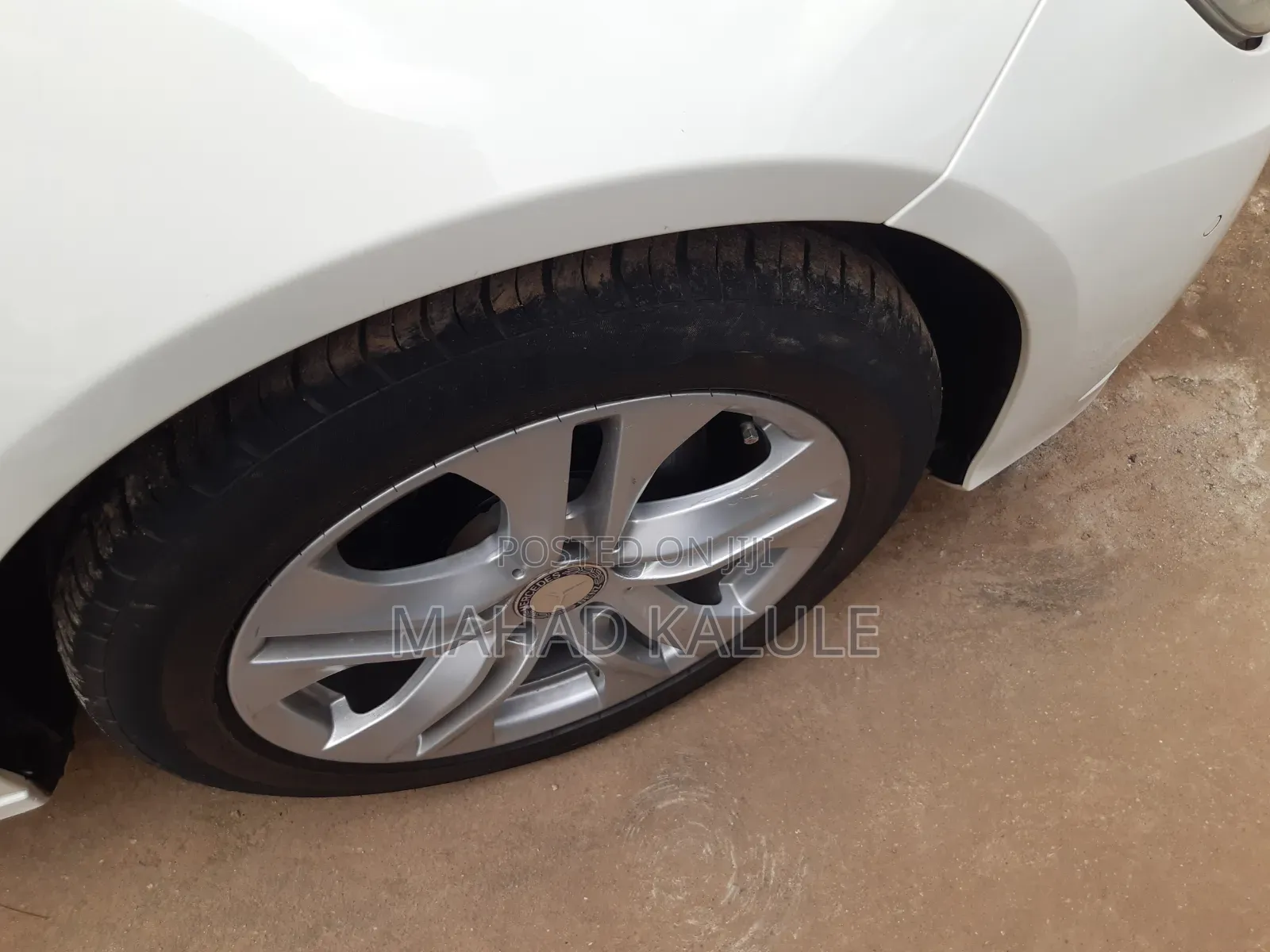 Mercedes-Benz E300 2019 White