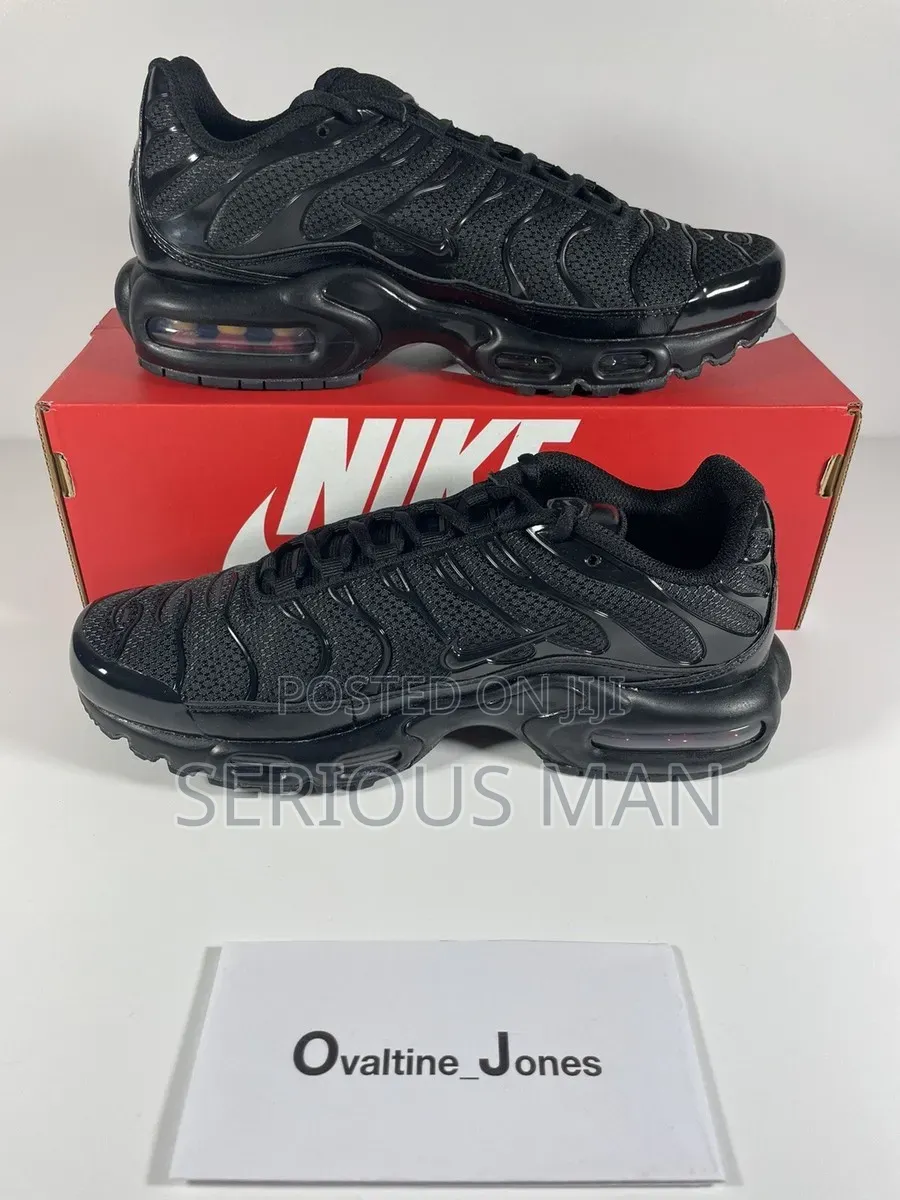 Nike Air Max Plus "Triple Black