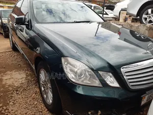 Mercedes-Benz E300 2011 Green