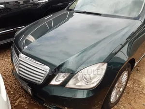 Mercedes-Benz E300 2011 Green